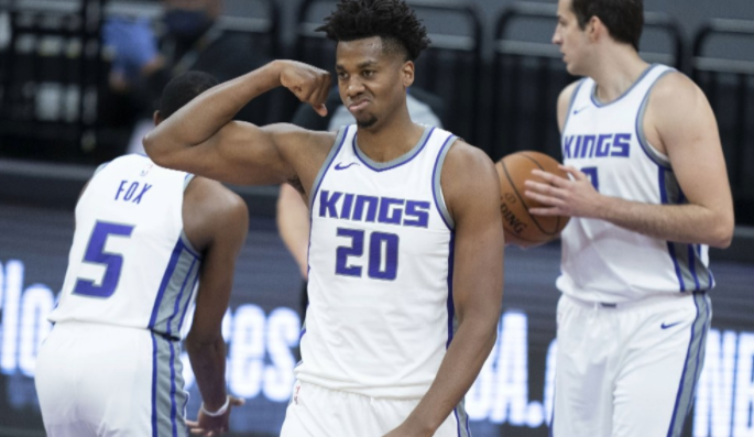  篮板王争夺激烈，内线霸主谁属