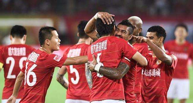  世界足坛转会窗开启，巨星流动掀波澜