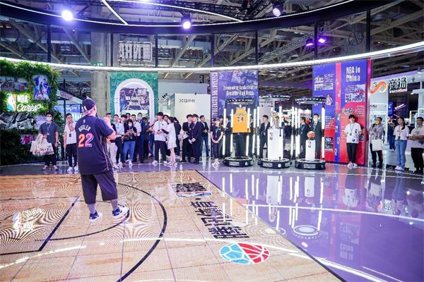  跨界合作创新营销，篮球产业拓展商业版图
