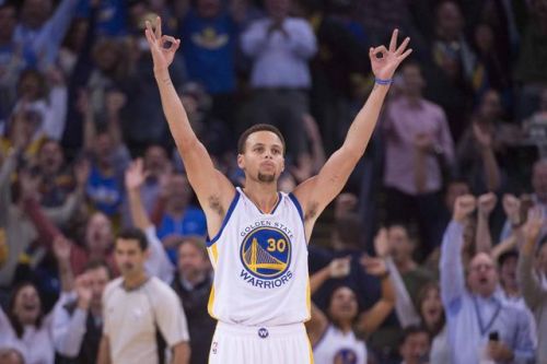  勇士库里三分如雨浇灭火箭反击