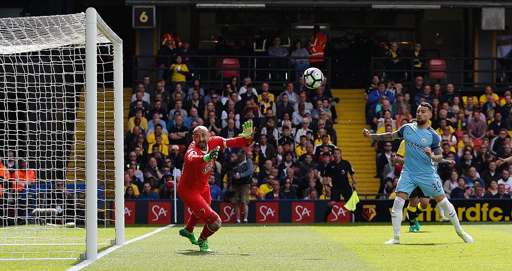  曼城客场大胜锁定半程冠军，展现统治力  